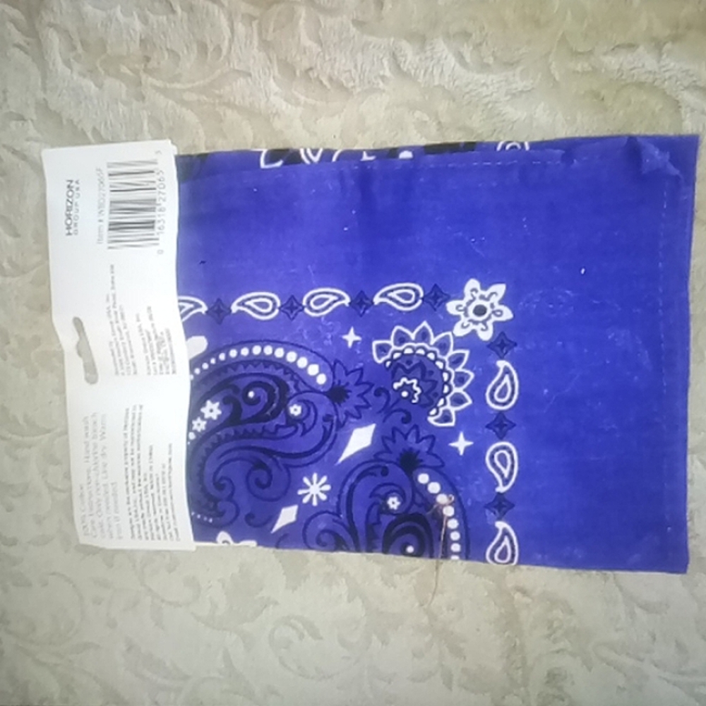 Bandana - Picture 2 of 4